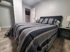 Modern Private 1BR Apt. w/Free Prkg + Fast Wi-Fi